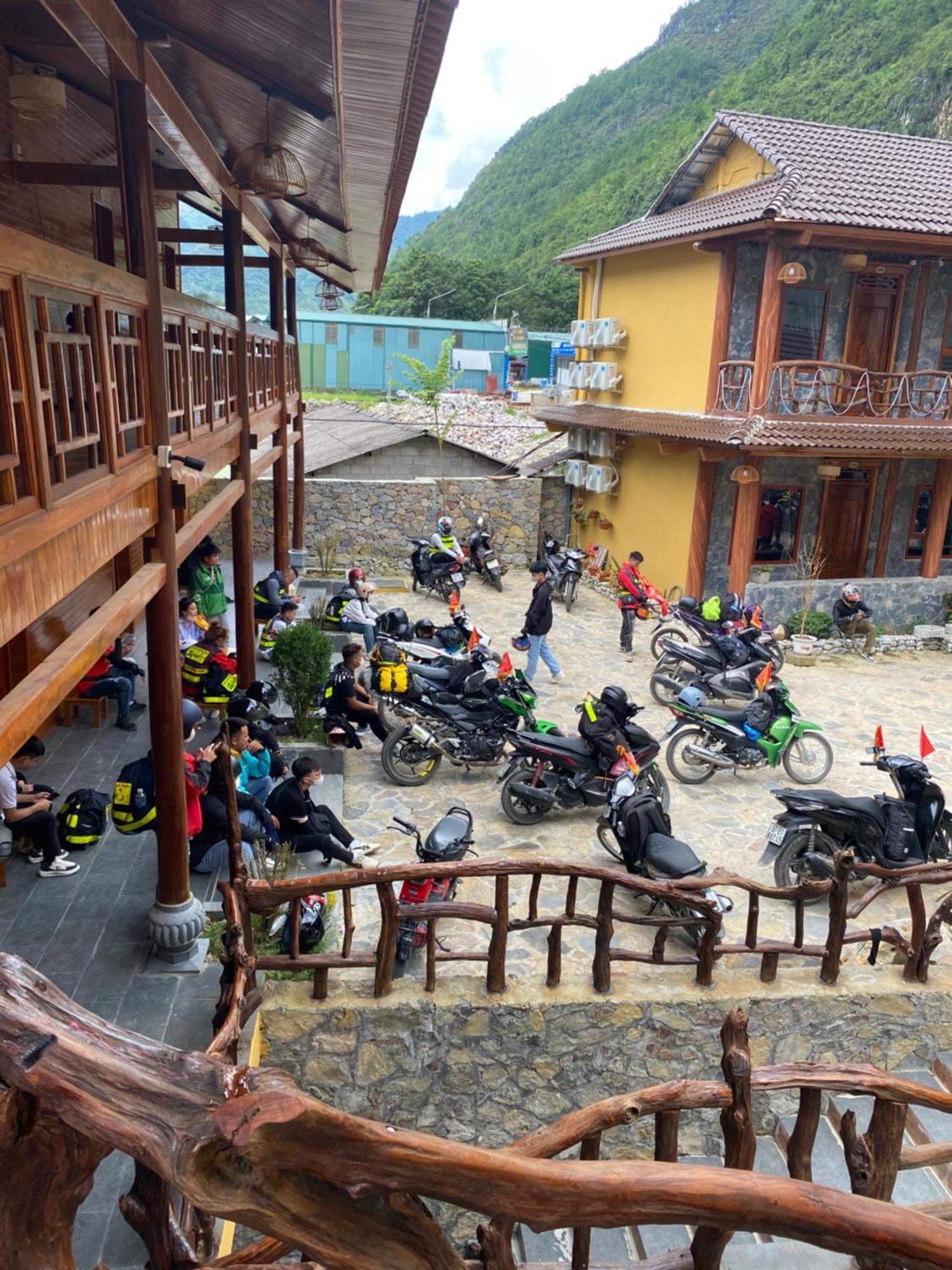 Cao Nguyen Da Homestay Meo Vac Exterior foto